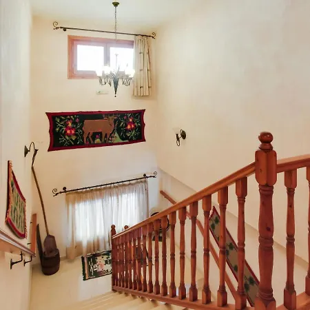 Elegant Holiday In Stournareika With Balcony 别墅