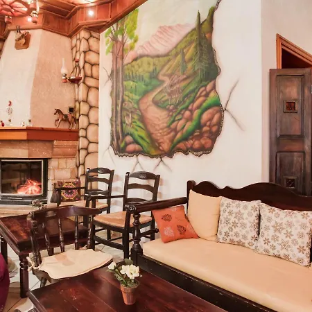 Elegant Holiday In Stournareika With Balcony Pýli